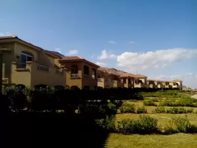 شاليهك 125 م بجاردن خاصه في منتجع تلال السخنةالعين السخنة